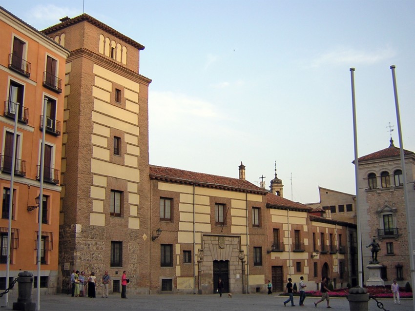 Casas y Torre de los Lujanes