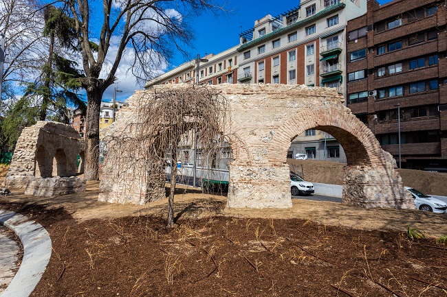 Vista de conjunto del bastión del cuartel de San Gil, tras su extracción del subsuelo y posterior montaje.