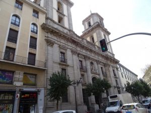 Foto 4: Fachada principal de la Colegiata de San Isidro, a la calle de Toledo.