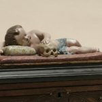 Escultura de niño Jesús dormido